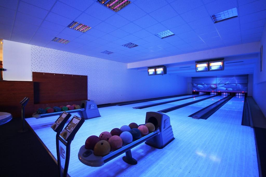 Sporthotel Hostivice Exteriör bild